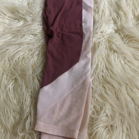 Athleta color block cropped leggings - Picture 4 of 5